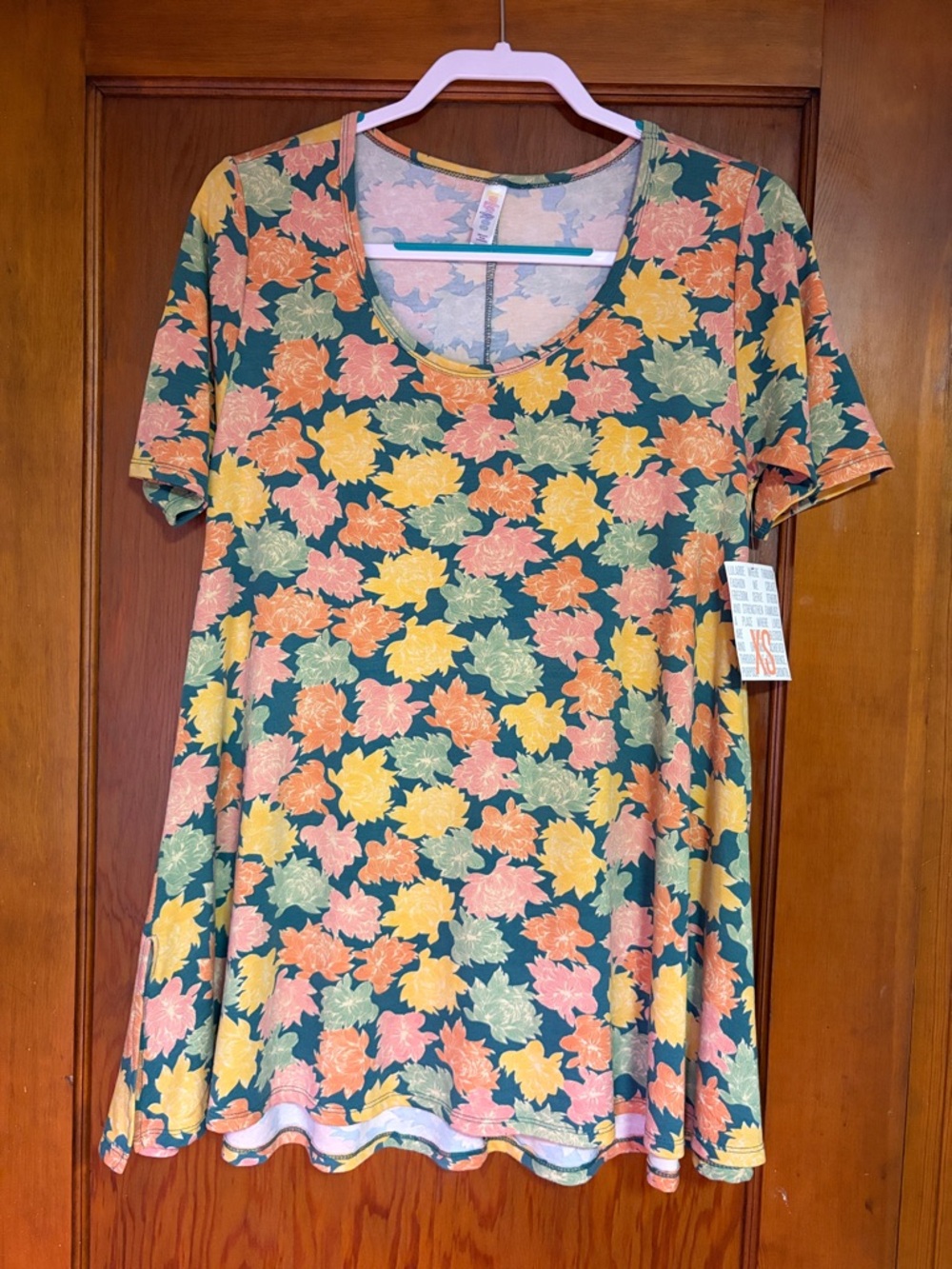 LulaRoe Perfect T XS Floral Scoop Neck Short Sleeve Top Fall Leaves Casual